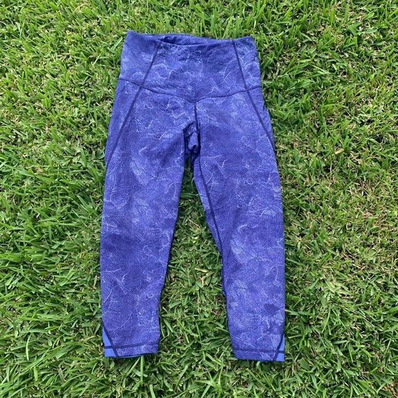 Zella Pants - [Zella] Purple Pattern Cropped Leggings - Size Small
